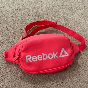 Reebok Xenon Fanny Pack Belt Bag NWT Hype Pink 2 Compartment Water Resistant Fob